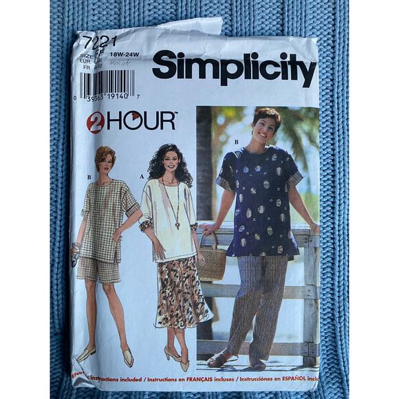 Simplicity 7221 Sewing pattern top skirt short pants size 18w-24w - Picture 1 of 5
